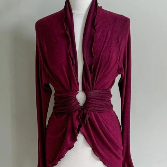 Versa Wrap by Canadian Designer in Bordeaux - Picture 4 of 5